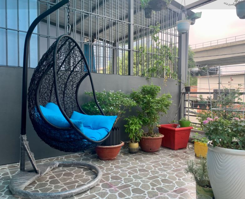 Xích đu đơn hoa mai XĐN 6 chất liệu khung sắt mây nhựa cao cấp juno sofa