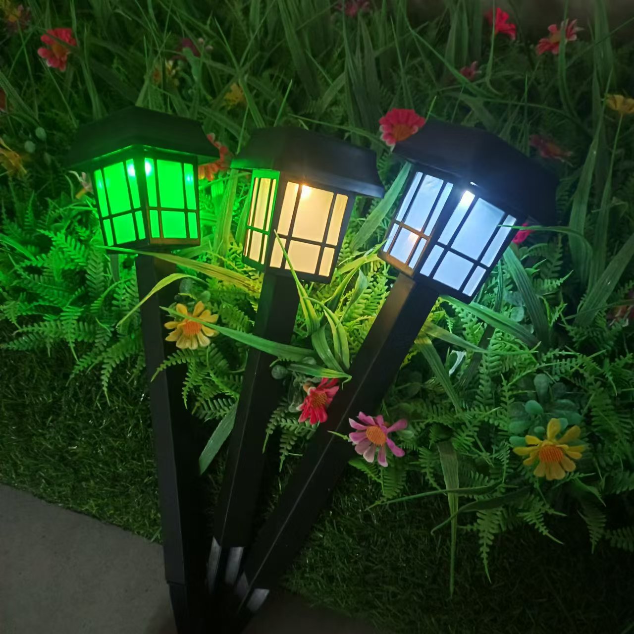 Đèn trang trí năng lượng mặt trời Hình ngôi nhà, tích kiệm điện, bóng siêu sáng, chống thấm nước - DA3135
