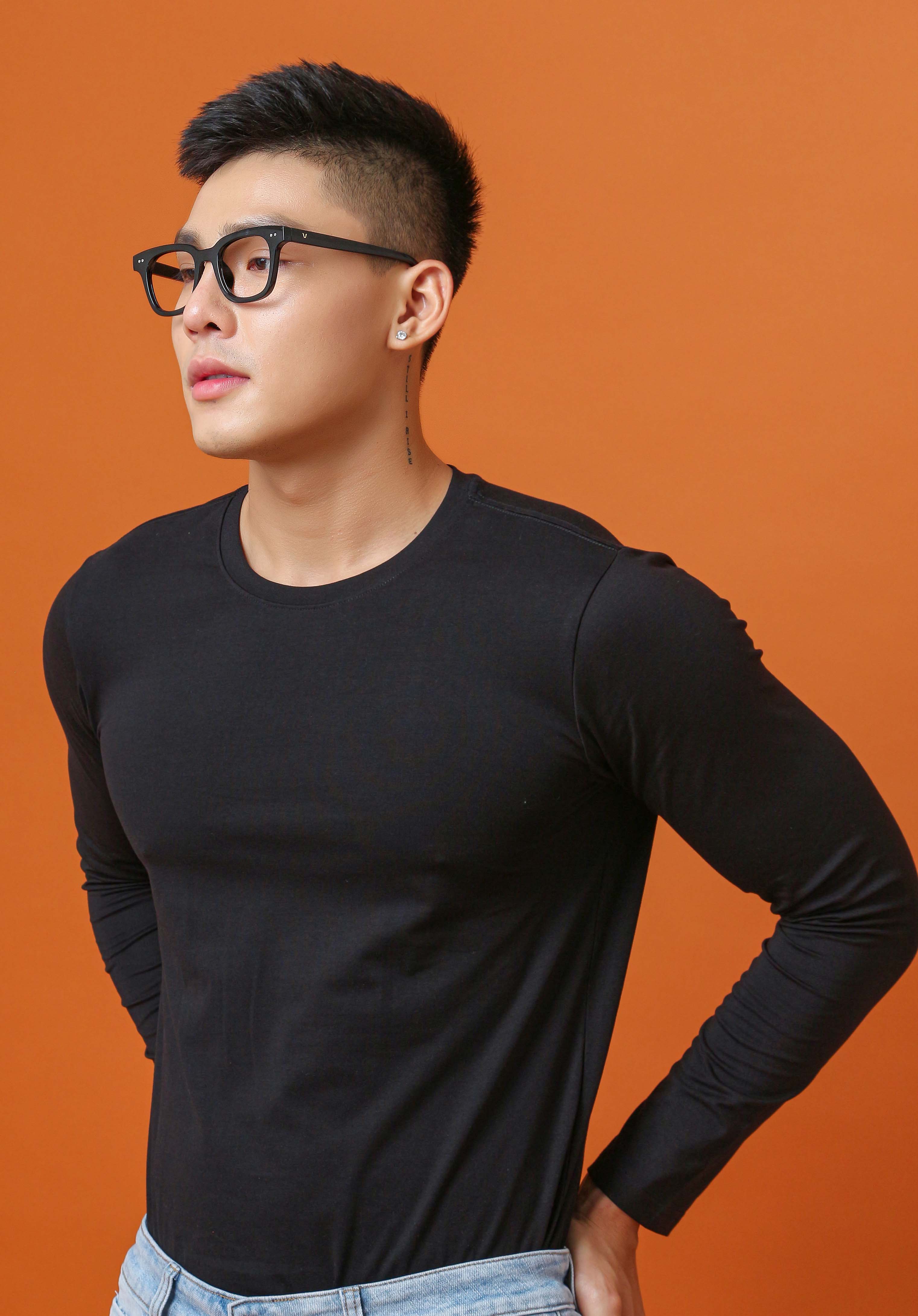 Áo thun tay dài trơn nam AKUBA form slimfit, chất liệu 100% cotton, co giãn 4 chiều, thấm hút mồ hôi tốt J596