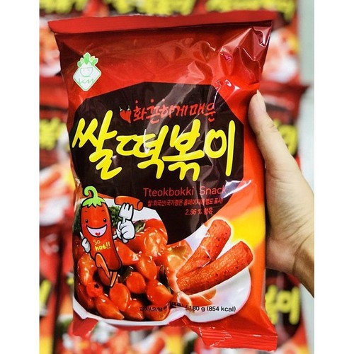 Snack Tteobokki vị Cay Ngọt Cosmos giòn rụm gói 110gr