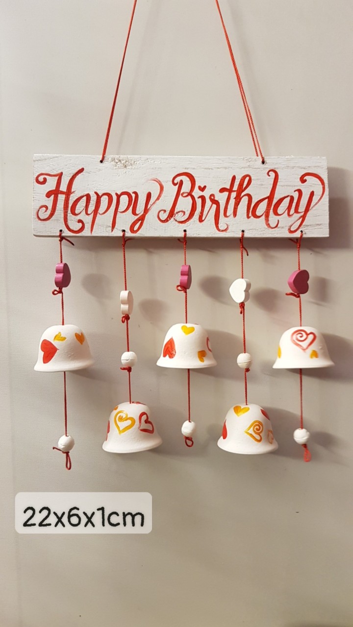 Bảng trang trí handmade - Bảng chuông "Happy Birthday" - Món quà ý nghĩa dành tặng người thân, bạn bè, đặc biệt dành tặng bạn bè quốc tế. 