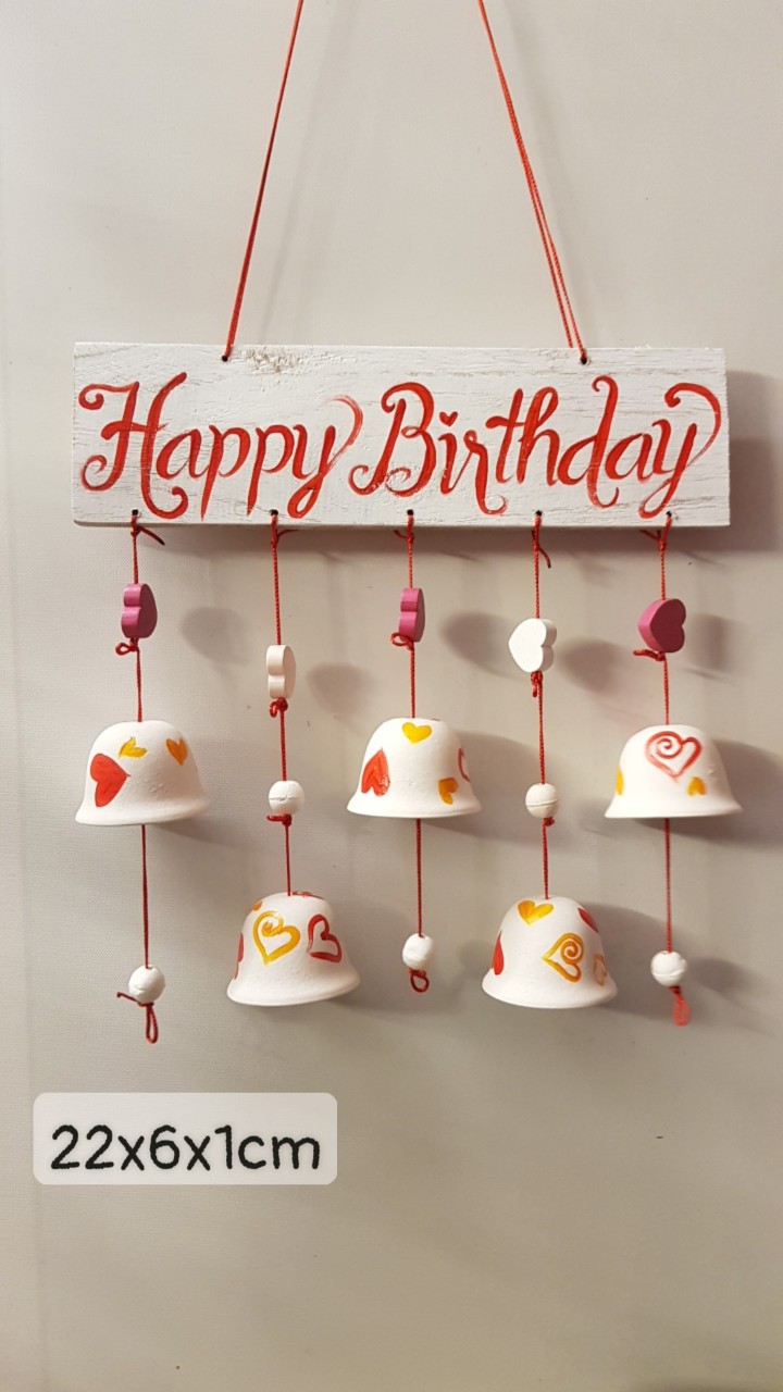 Bảng trang trí handmade - Bảng chuông "Happy Birthday" - Món quà ý nghĩa dành tặng người thân, bạn bè, đặc biệt dành tặng bạn bè quốc tế.