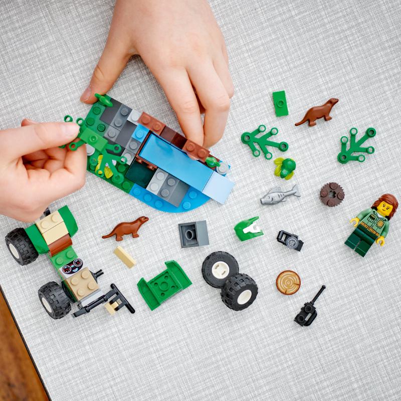 Đồ Chơi Lắp Ráp LEGO City Xe Cứu Hộ Rái Cá 60394 (90 chi tiết)