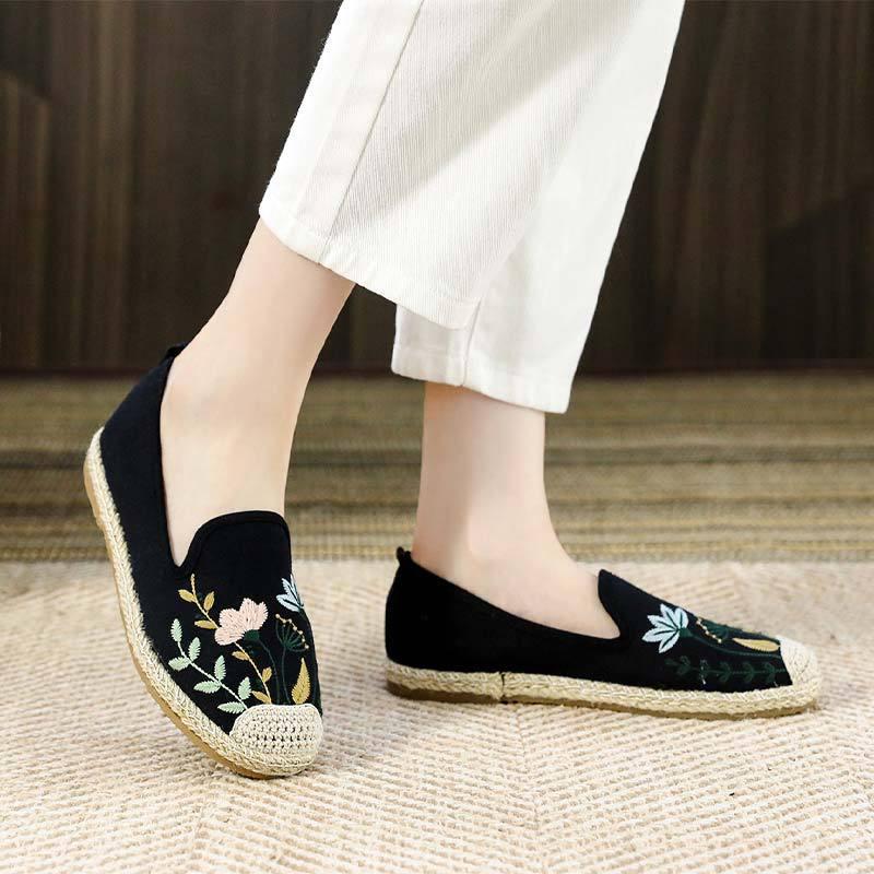 Slip on cói nữ - Giày lười vải nữ thêu hoa lá - Chất liệu vải bố 2 màu đen và kaki - Mã SP J-751