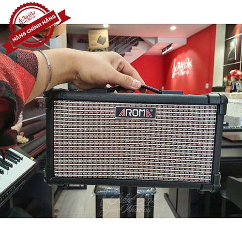 Ampli Guitar Điện Aroma TM-15 Kết Nối Bluetooth Audio, Tích Hợp Pin Sạc Chất Lượng Cao - Hàng Chính Hãng