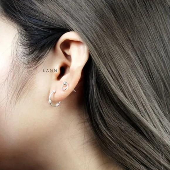Khuyên đường tròn hai vòng đính cách