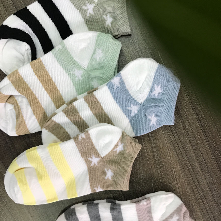 Hộp 10 đôi tất tuần GOM cổ ngắn cho Nữ, Họa tiệt sọc ngôi sao CB1002