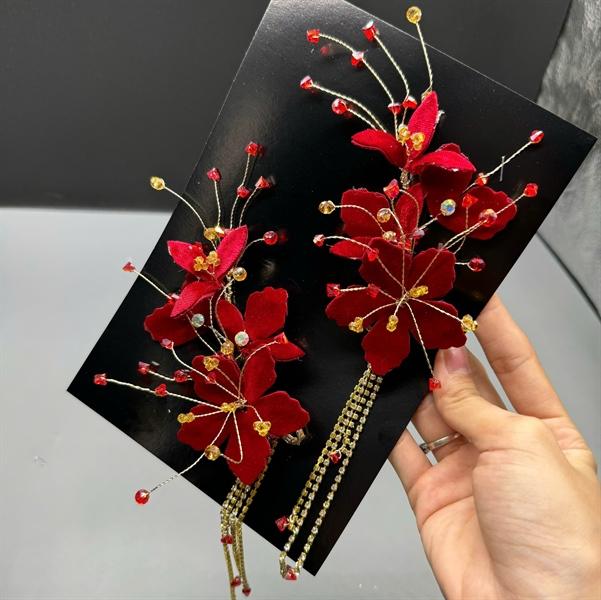 Cài tóc cô dâu hoa nhung đỏ đính dây đá tua rua mẫu mới