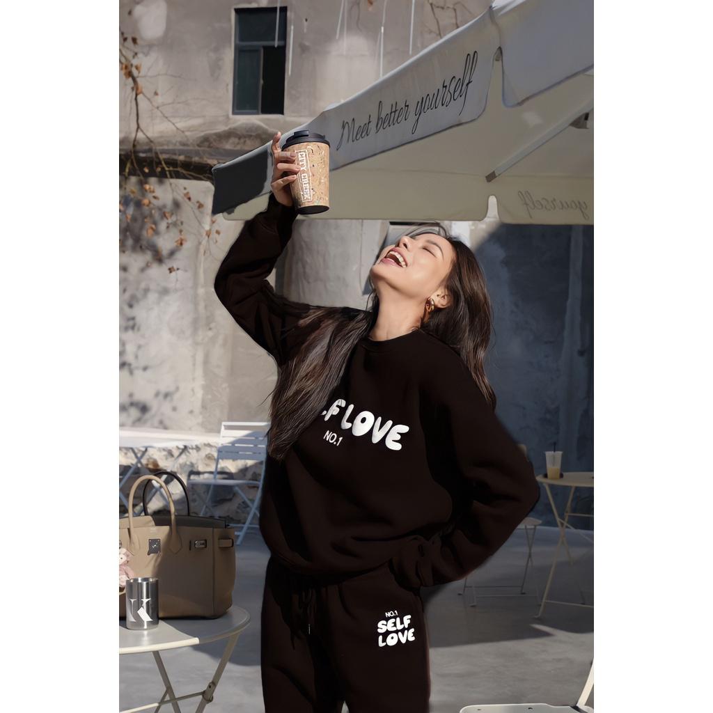 Set Áo Sweater Nỉ SELF LOVE Nữ Kèm Quần Jogger Đen