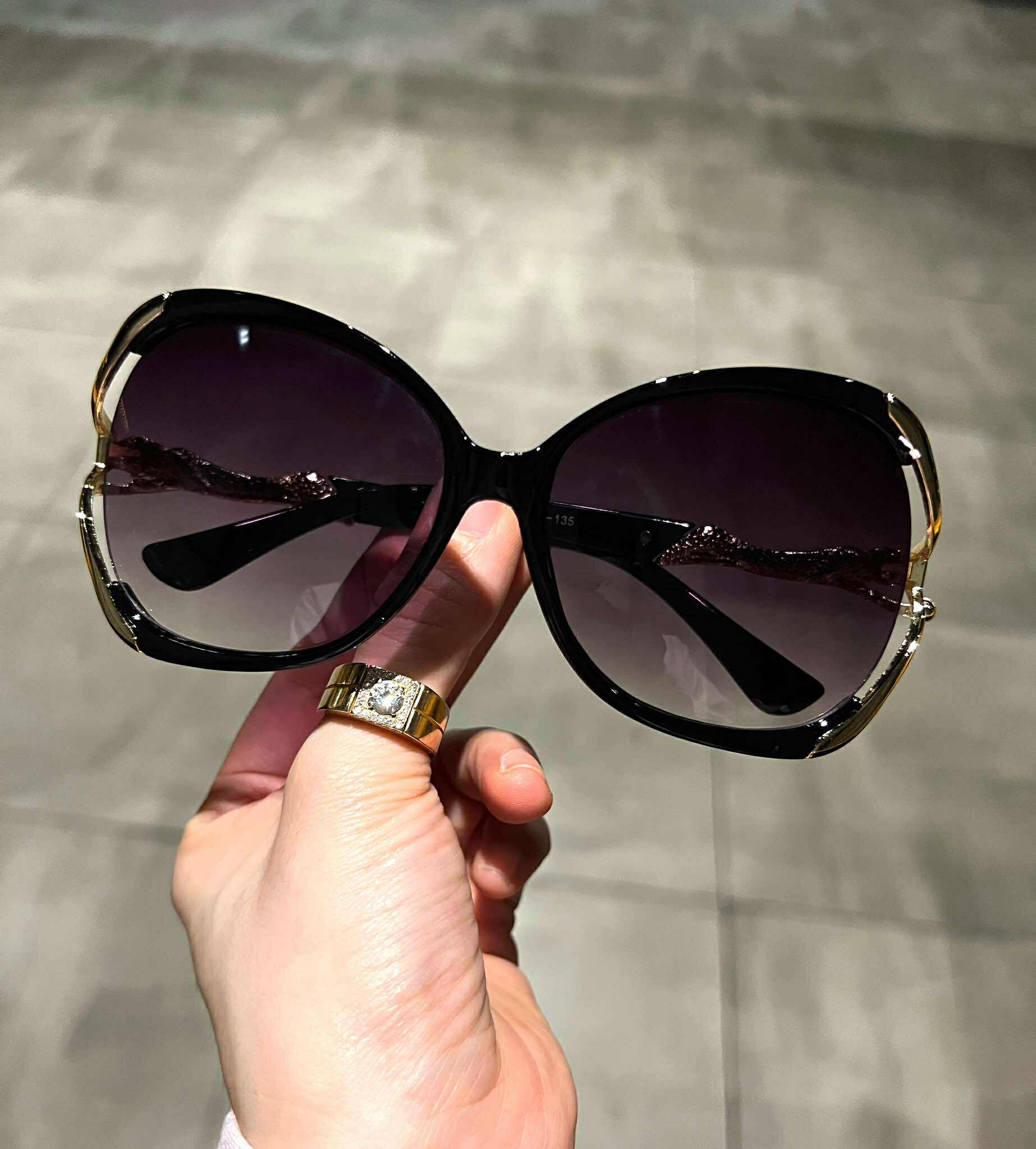 Kính thời trang đi đường chống nắng sành điệu gọng con báo cao cấp cho nữ