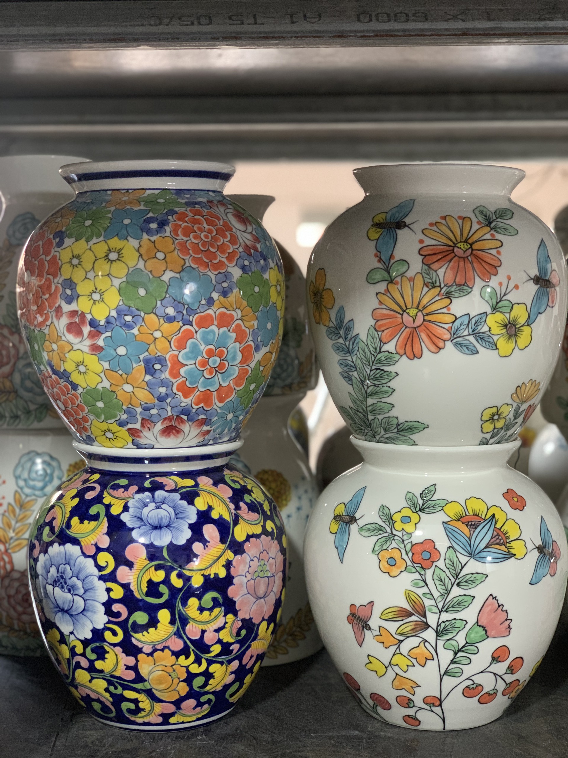 LỌ HOA VẼ BĂNG MAI HÀNG VẼ KỸ THỦ CÔNG CAO TỪ 20 Đến24CM.