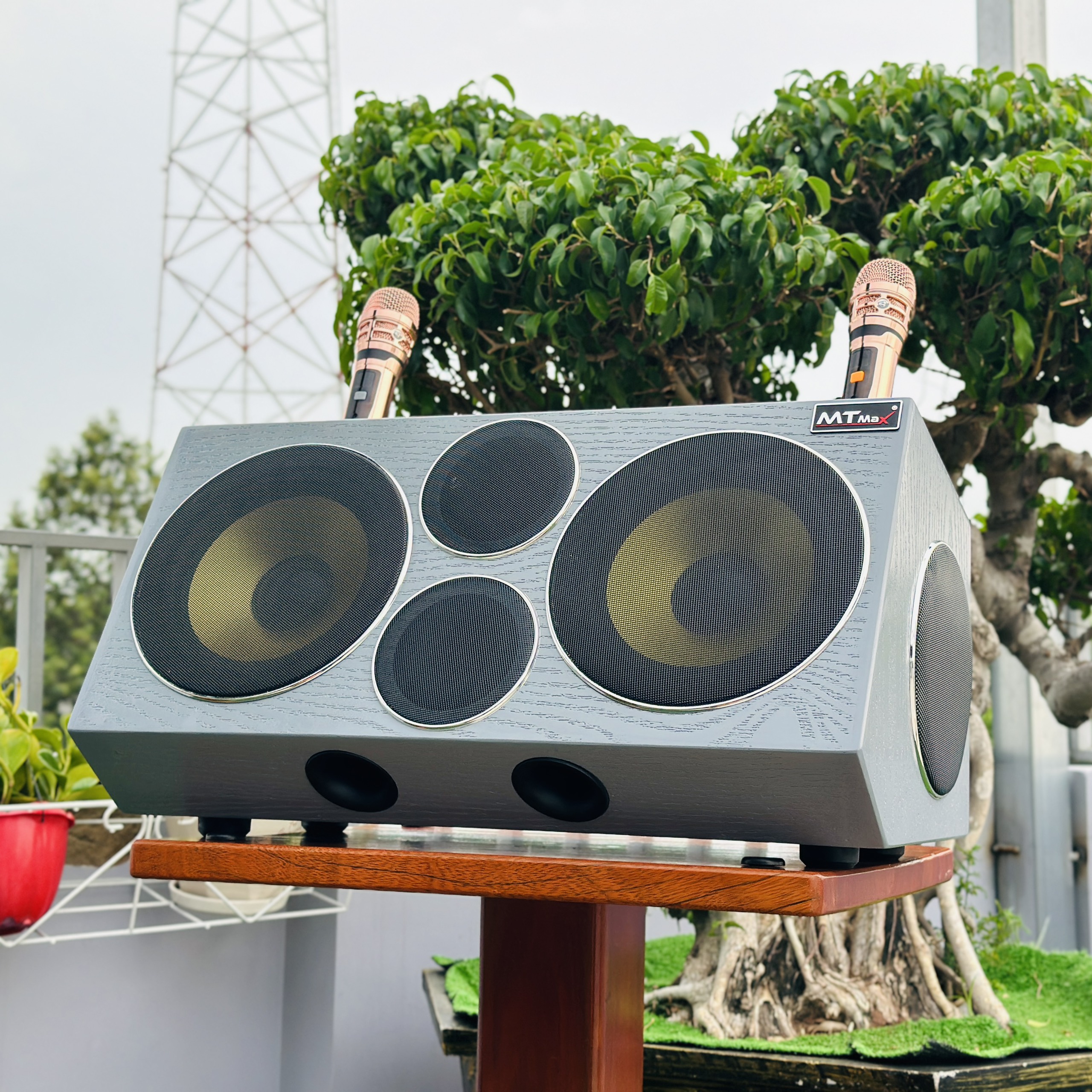 Loa Karaoke Mới Nhất 2024 - Loa Bluetooth MTMAX K3 Pro - Hệ Thống 6 Loa 3 Đường Tiếng Công Suất Lớn 500W, Bass Đôi 2 Tấc, Âm Thanh Mạnh Mẽ, Đi Kèm 2 Micro Cao Cấp, Bảo Hành Chính Hãng 12 Tháng, Hàng Chính Hãng
