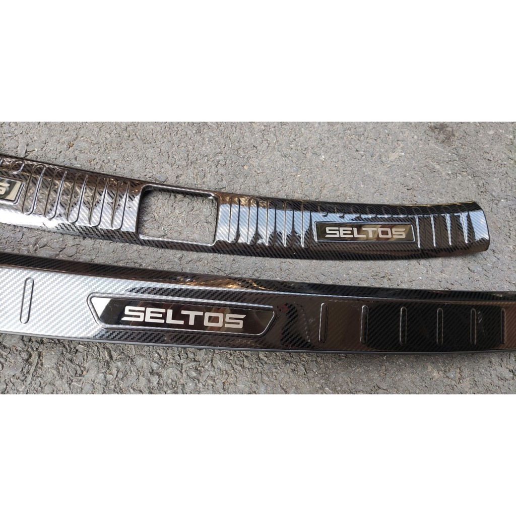 Ốp Chống trầy cốp trong, ngoài CARBON xe Kia Seltos 2020- 2021- 2022, vân cacbon cao cấp