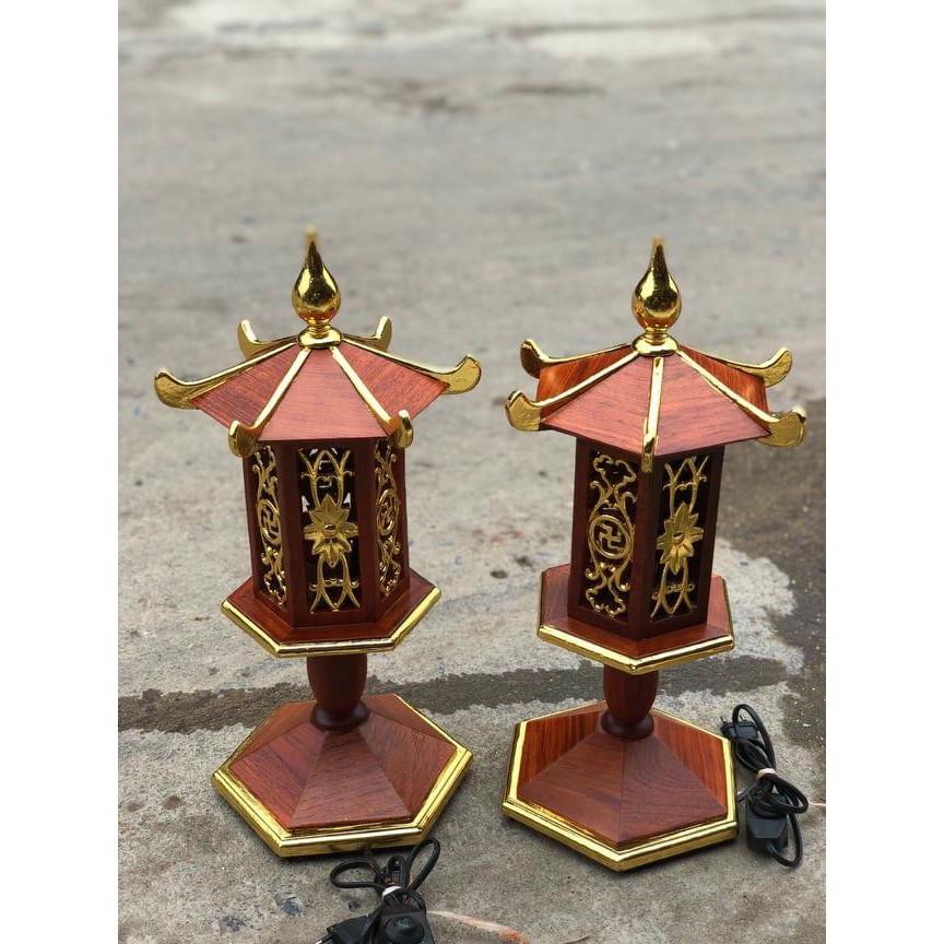 Cặp đèn thờ mái chùa gỗ hương
