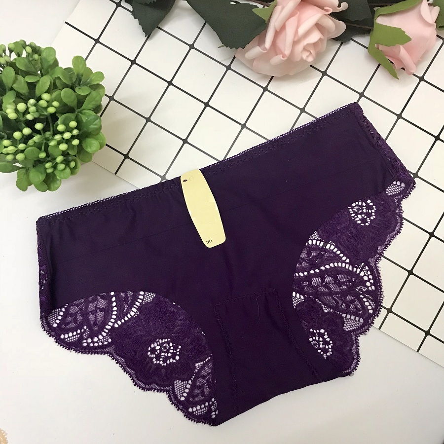 Set 2 quần lót nữ đúc su phối ren hoa mềm mịn