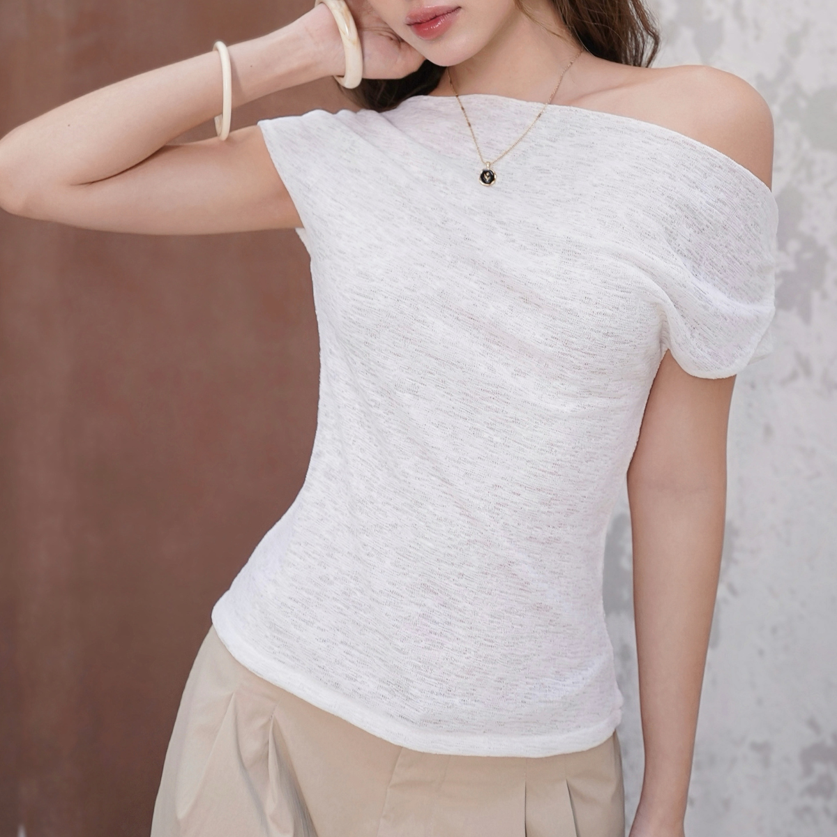 Áo kiểu bẹt vai chất ren thoáng mát thích hợp mùa hè Azure Miều Est.2013