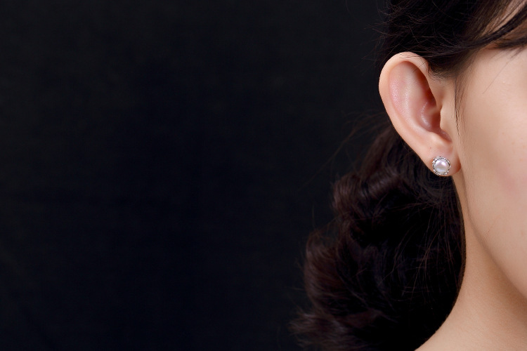 Bông tai ngọc trai nước ngọt hình nụ hoa