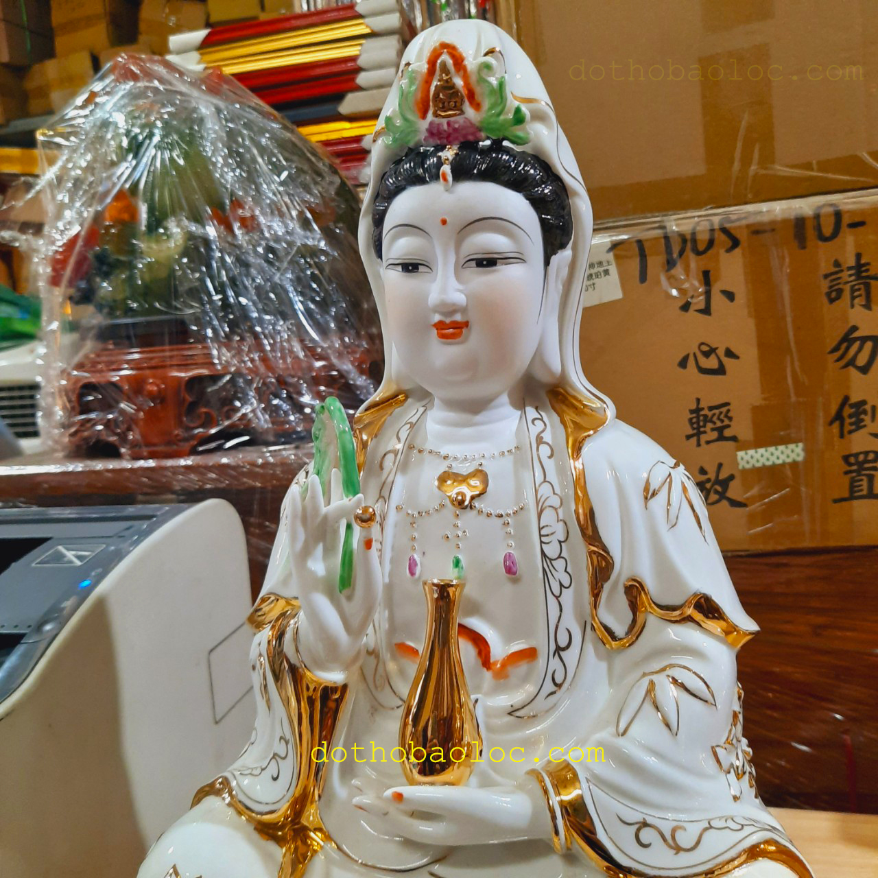 Tượng Quan Âm gốm sứ cao cấp màu trắng ngồi trên đài sen cao 45cm