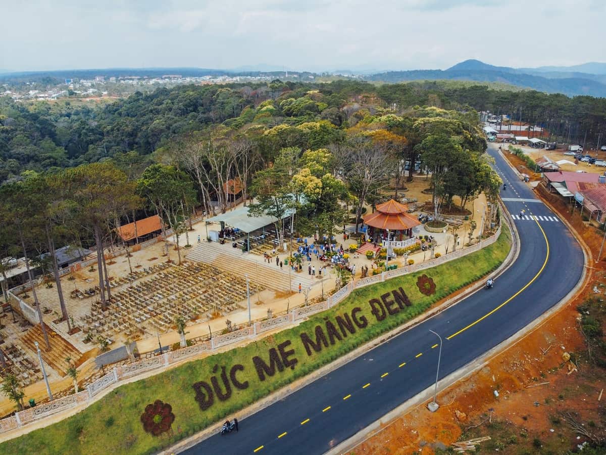 Vietourist - Tour Du Lịch Tây Nguyên: Buôn Ma Thuột - Buôn Đôn - Pleiku - Kontum - Măng Đen