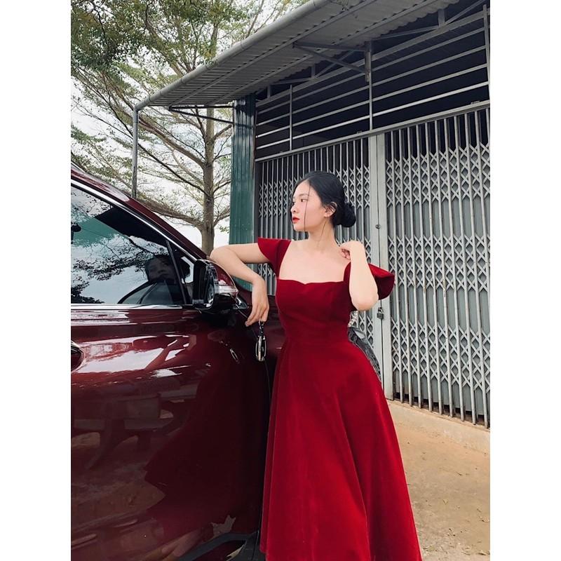 Đầm nhung hở lưng đính ngọc