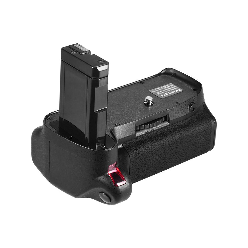 Vertical Battery Grip Holder for Nikon D5300 D3300 D3200 D3100 DSLR Camera EN-EL 14 Battery Powered with IR Remote