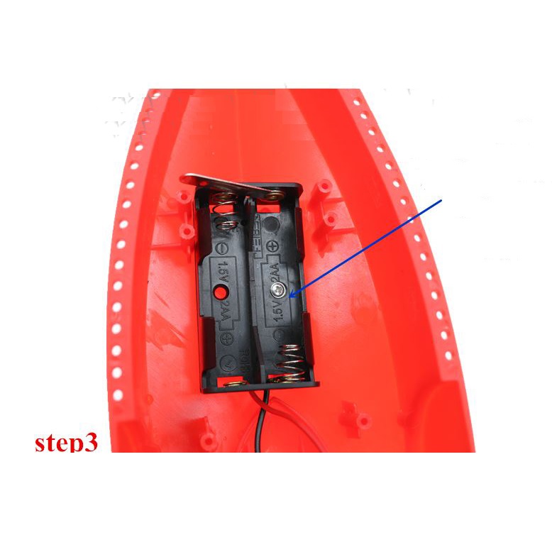 Vỏ tàu bằng nhựa hoạt động bằng 1 động cơ,1 cánh quạt, 2 pin AA cho bé chế tạo