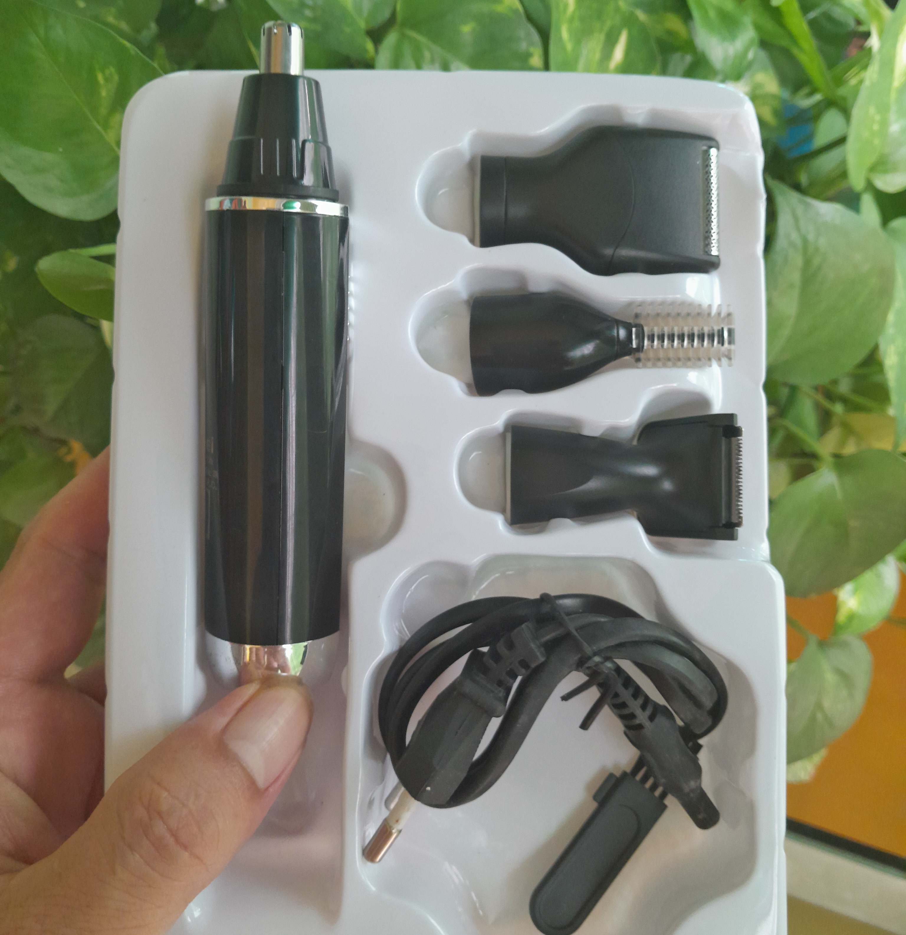 MÁY CẠO RÂU CẮT TÓC TỈA LÔNG MŨI ĐA CHỨC NĂNG THUẬN TIỆN CHO MỌI NGƯỜI