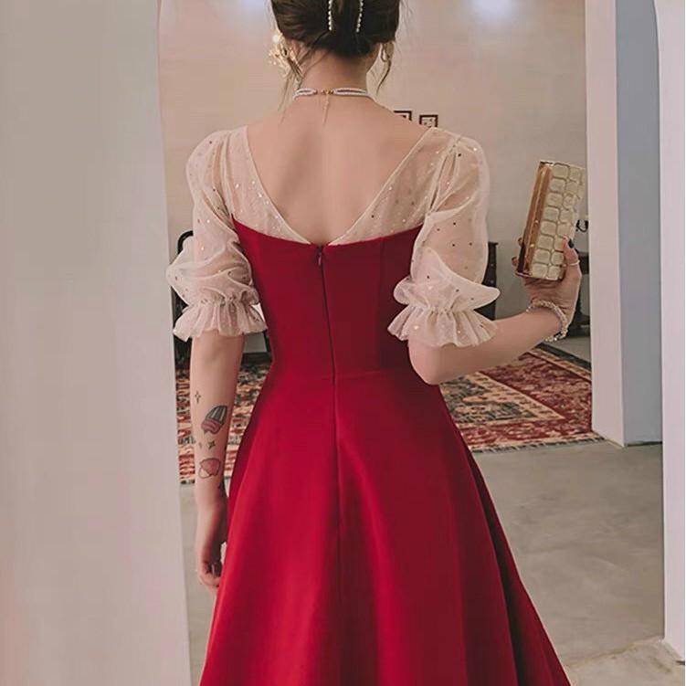 Đầm nữ dự tiệc cổ vuông tay ngắn phối ren màu đỏ đen dịp lễ tết nhẹ nhàng