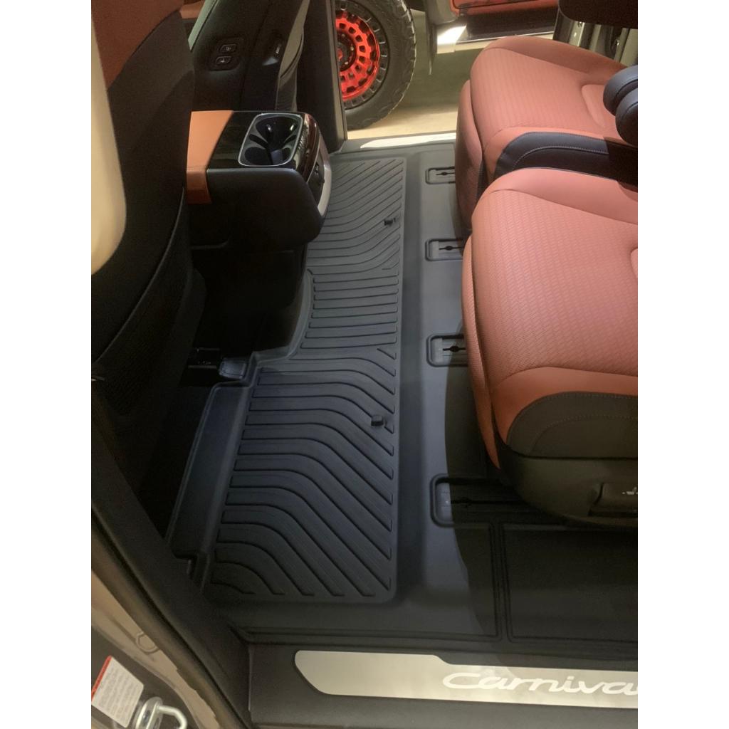 Kia Carnival 2022  7 chỗ-Thảm lót sàn ô tô  nhãn hiệu Macsim - 3 hàng ghế chất liệu tpe hàng loại 2