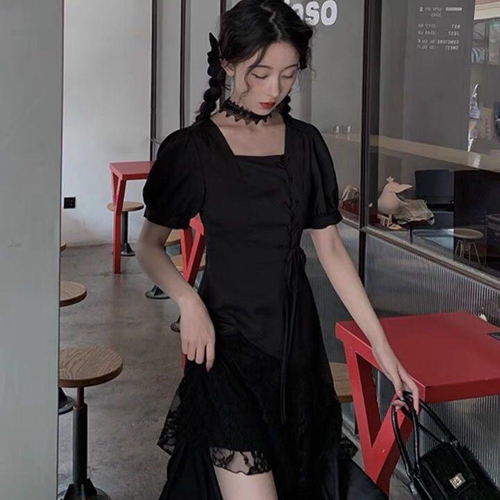 Váy cổ vuông tay dài