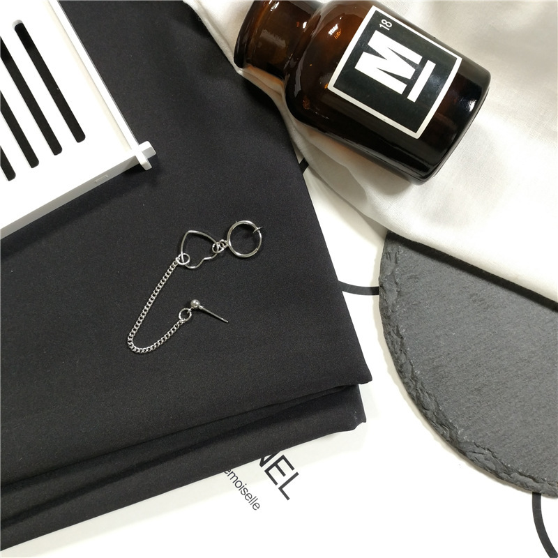 Bông tai xích gấp parabol hai điểm đeo mix trái tim độc lạ