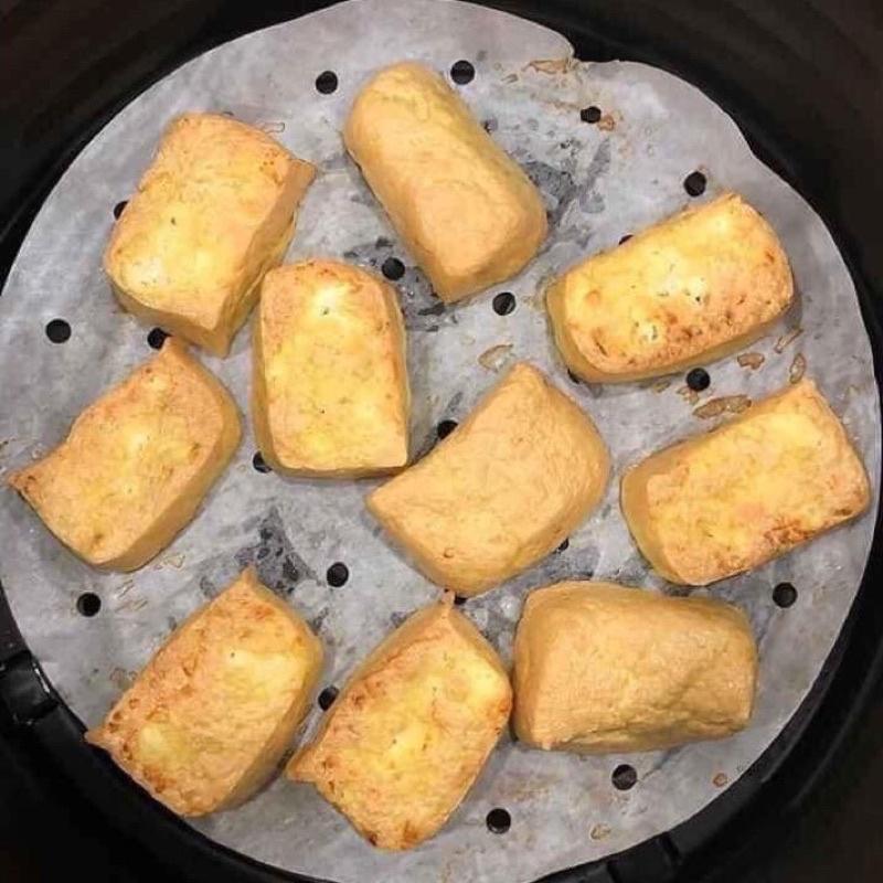 100 Tờ Giấy nến đục lỗ lót nồi chiên không dầu size to