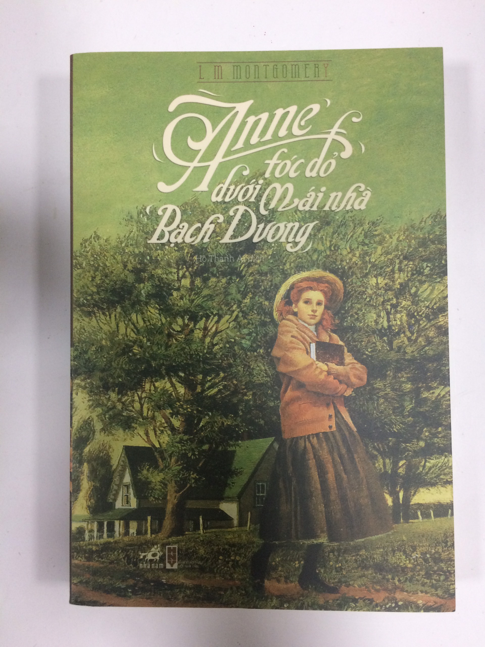 Trọn bộ 8 cuốn tác phẩm kinh điển Anne tóc đỏ của tác giả L. M. Montgomery - Anne tóc đỏ