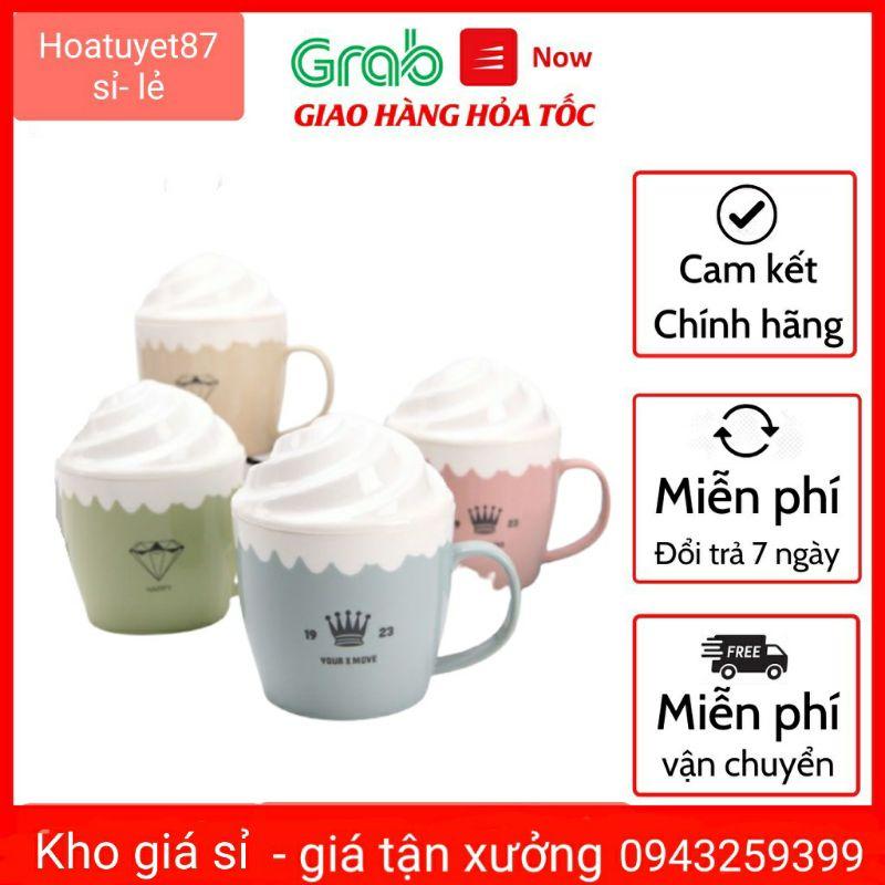 Cốc/Ca nhựa chịu nhiệt có nắp, có quai hàng đẹp 440ml