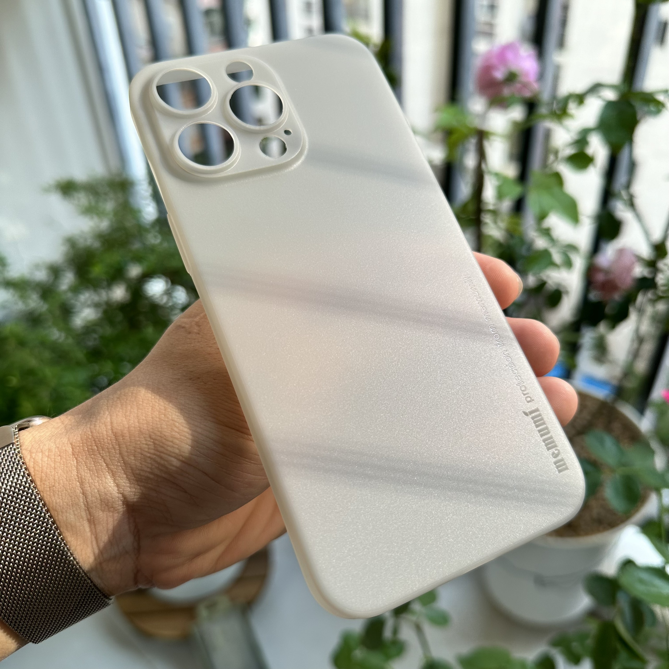 Ốp lưng Memumi màu xám dành cho iPhone 15 Pro / 15 Pro Max - hàng chính hãng