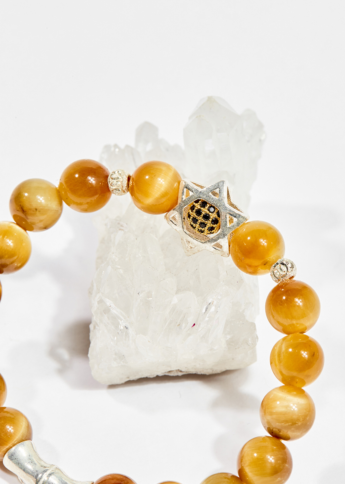 Vòng tay phong thủy đá mắt hổ vàng tâm charm hoa hồng 10mm mệnh thổ , kim - Ngọc Quý Gemstones