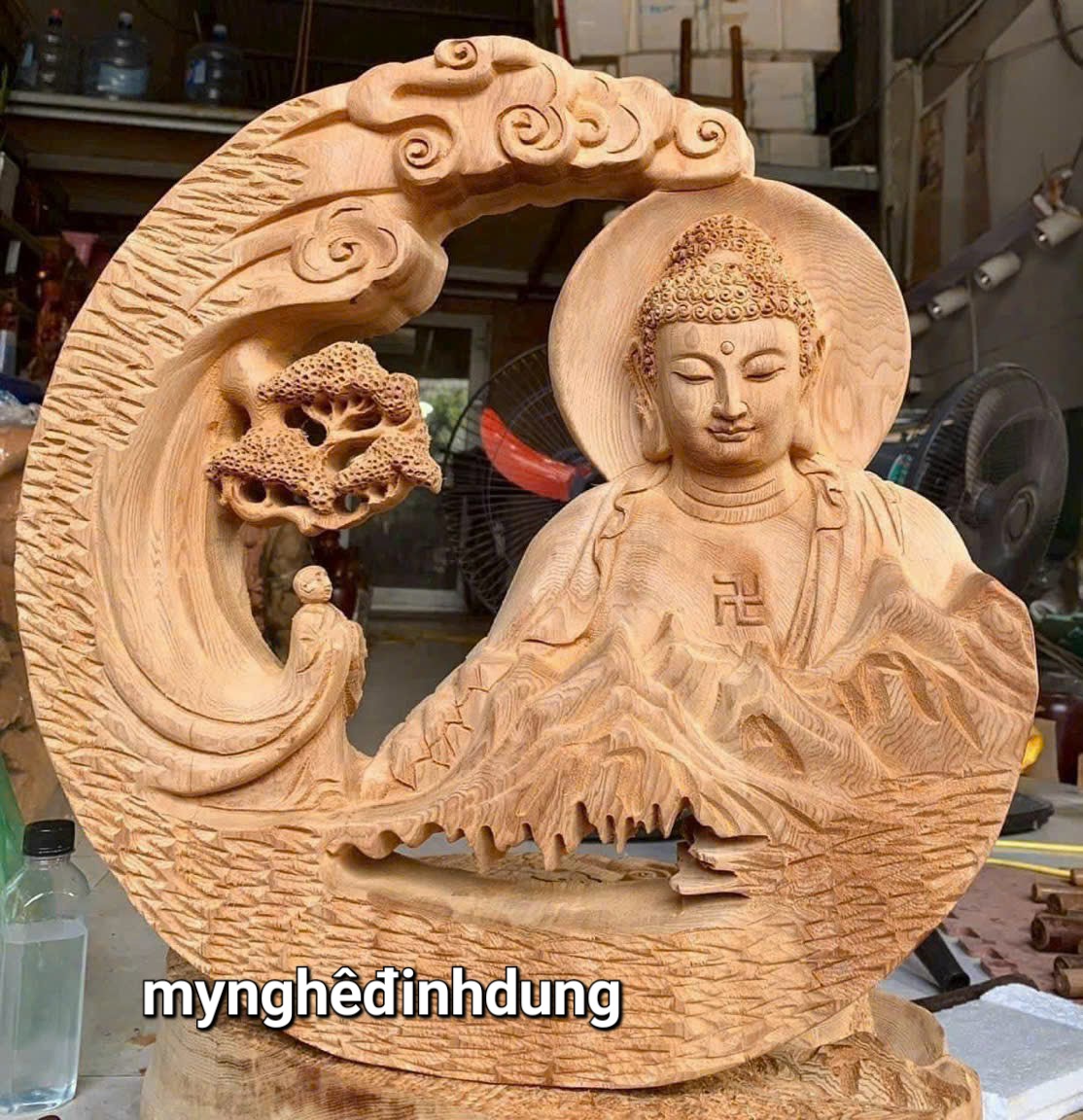 Tượng nhất tâm bái phật bằng gỗ ngọc am thơm nức pu giả cổ kt 40x40x6cm