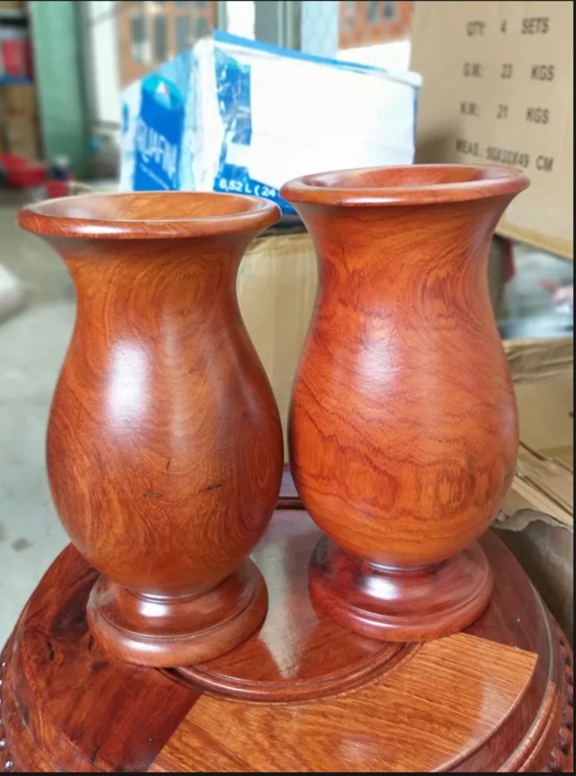 Lọ hoa gỗ hương bày bàn thờ cao 22 cm