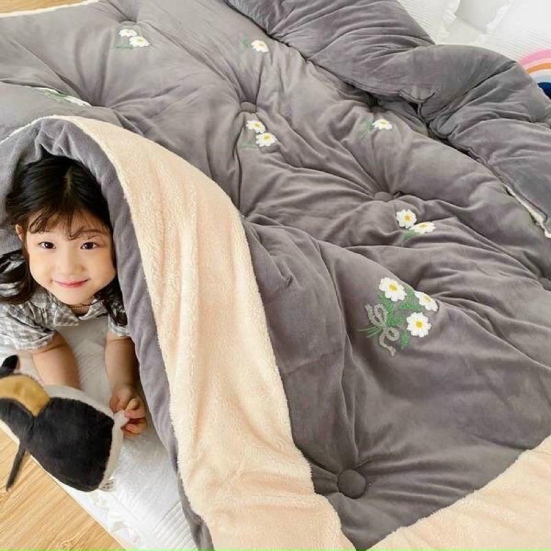 Chăn Lông Thỏ Thêu Hoa Cúc Cao Cấp Giữ Nhiệt