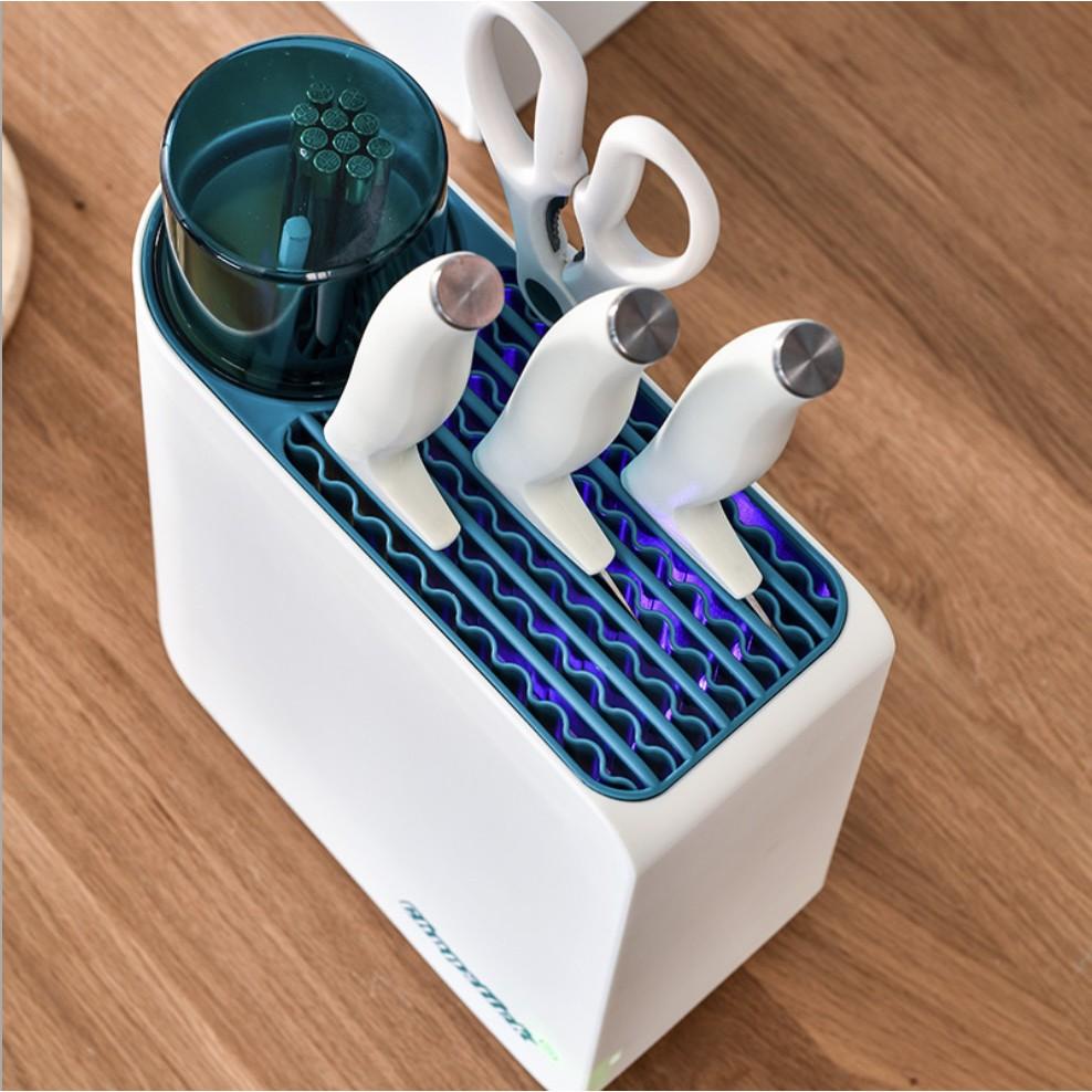 Giá Để Dao Đũa Muỗng Tiệt Trùng Bằng Tia UV Chỉ Với 1 Nút Ấn Pin Sạc ChopStick