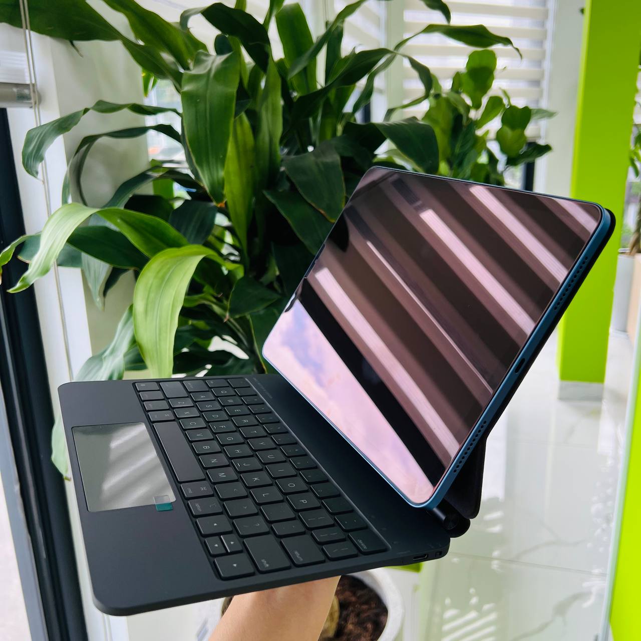 Bàn Phím Từ Tính Thông Minh Uniq Venno Cho Ipad Pro 11 Inch | Air 10.9 - hàng chính hãng