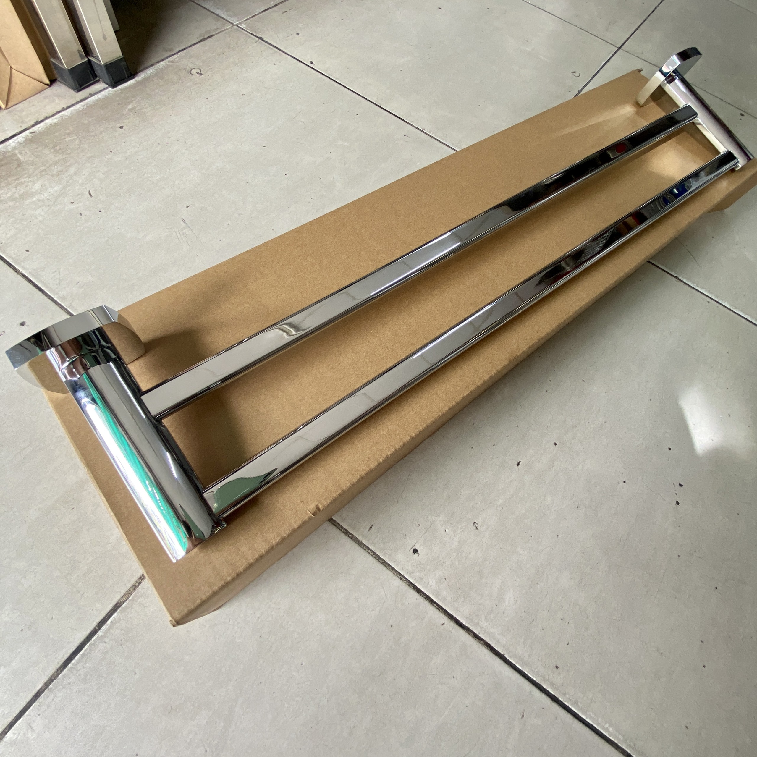 Máng khăn đôi nhà tắm inox 304 đúc đặc đánh bóng thủ công cực đẹp và sáng bóng hàng cao cấp chính hãng