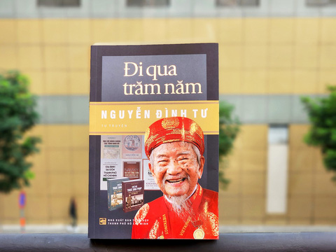 Đi qua trăm năm, tự truyện của sử gia 104 tuổi Nguyễn Đình Tư - Tuổi Trẻ  Online