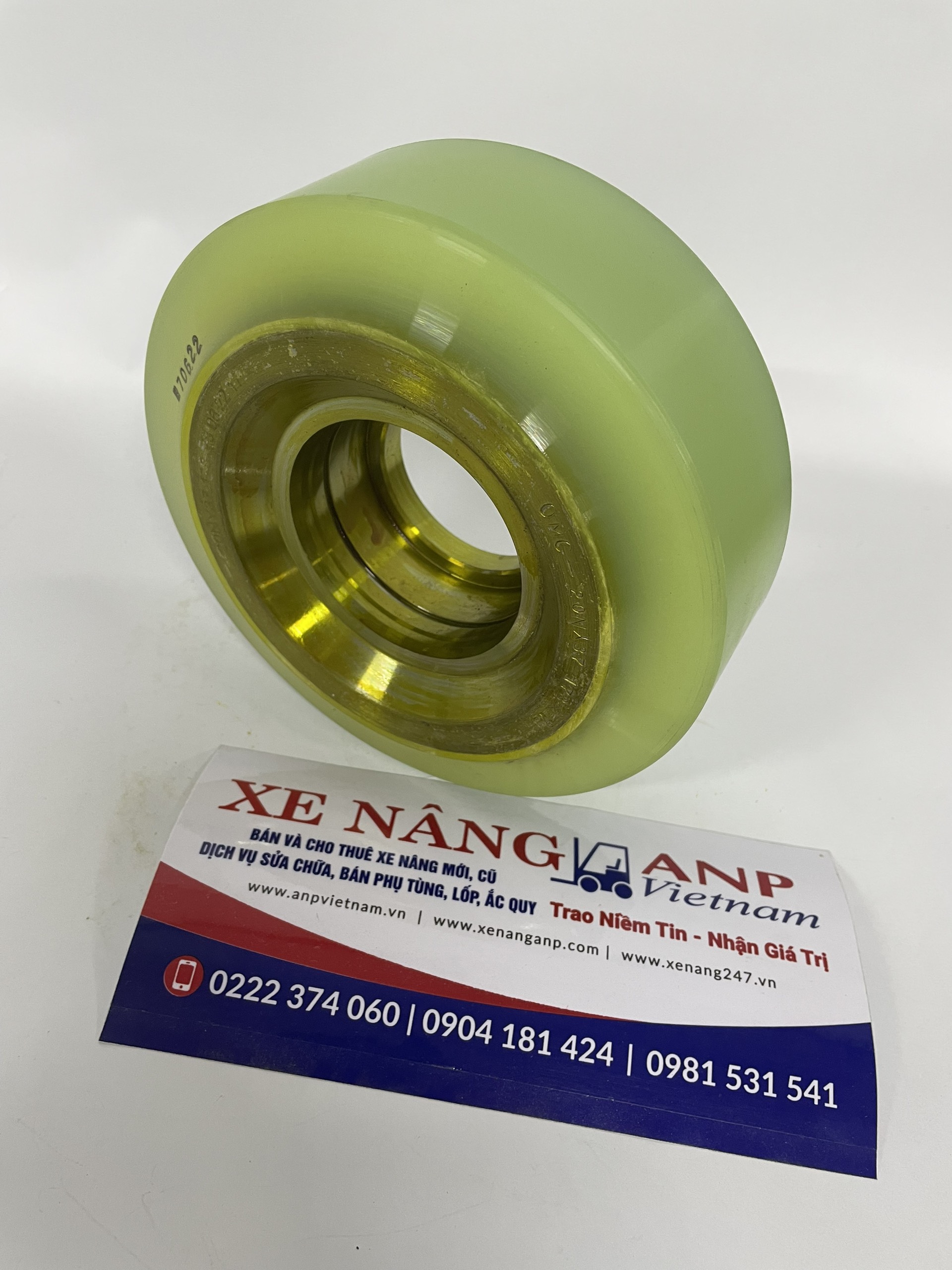 Bánh xe cân bằng PU 178*73 OMC cho xe nâng điện