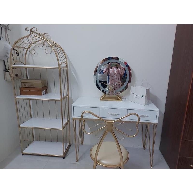 Kệ decor phòng ngủ