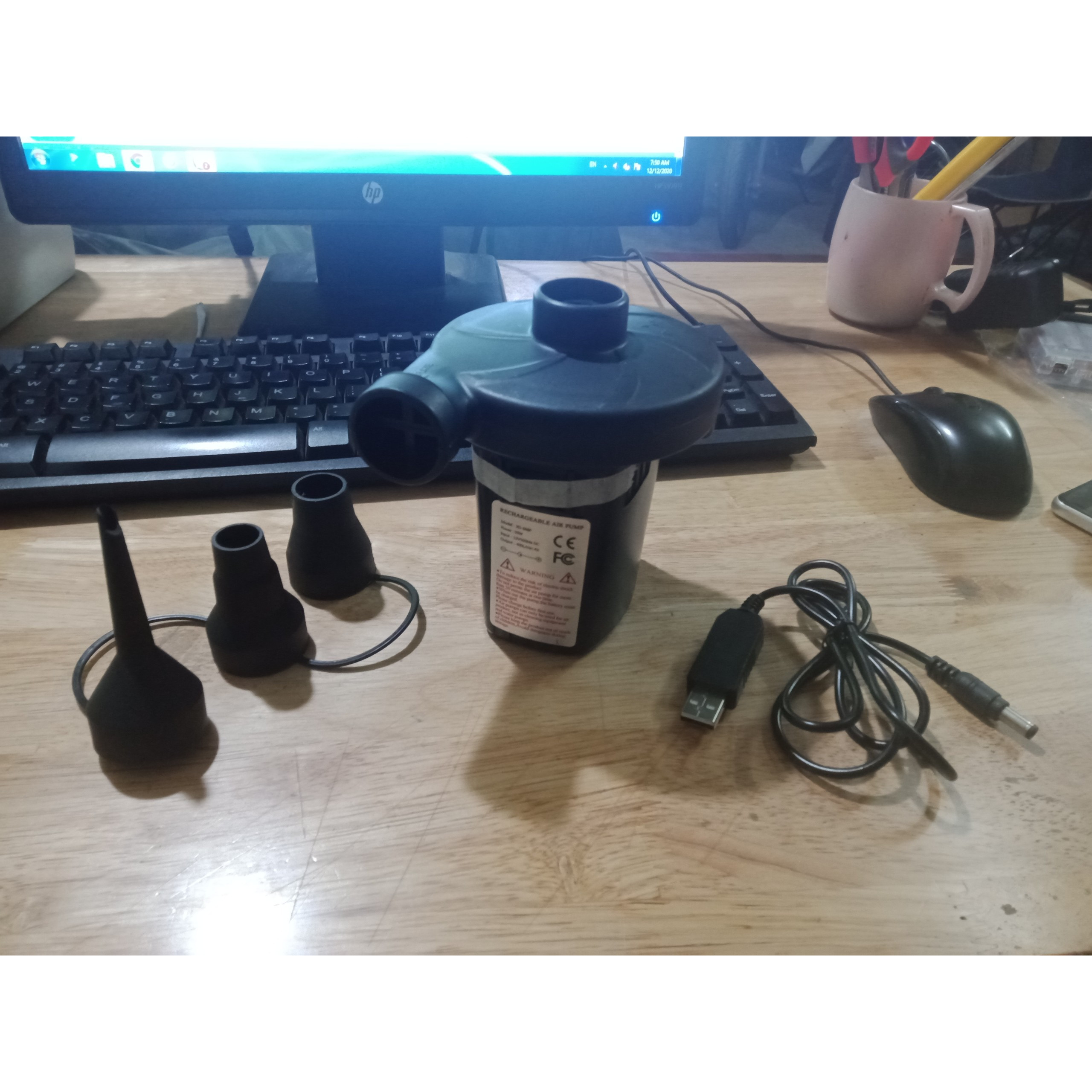 Máy bơm điện 2 chiều mini tích điện dành cho đệm hơi và các vật dụng bằng hơi gọn nhẹ, đa năng dễ dàng mang theo