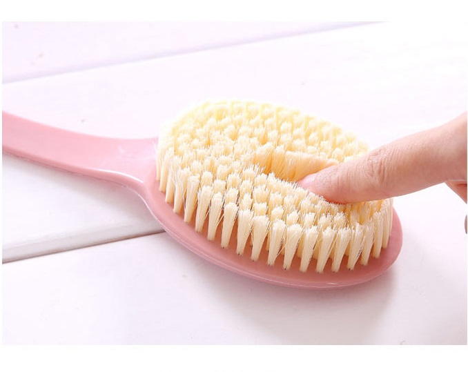 Dụng cụ kỳ cọ massage lưng tay cầm tiện dụng