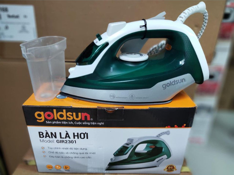 Bàn là hơi Goldsun GIR2301 Hàng chính hãng