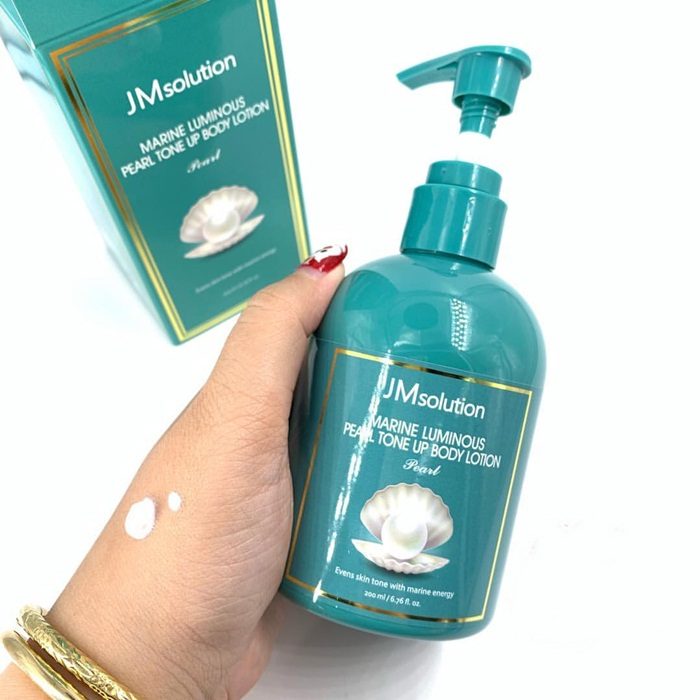 Dưỡng thể JM Solution Marine Luminous Pearl Tone Up Body Lotion