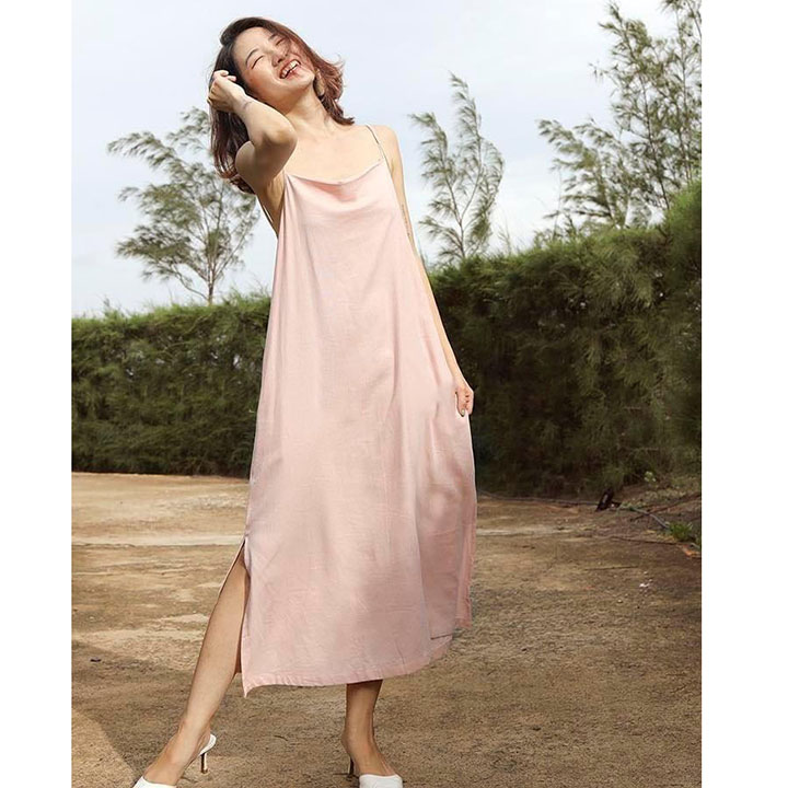 Đầm suông 2 dây cổ đổ trẻ trung ArcticHunter, chất vải Linen nhập Hàn mềm mát cho mùa hè năng động